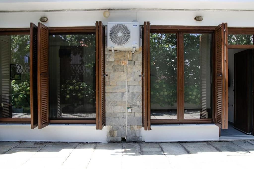 Sirokos House Apartment *